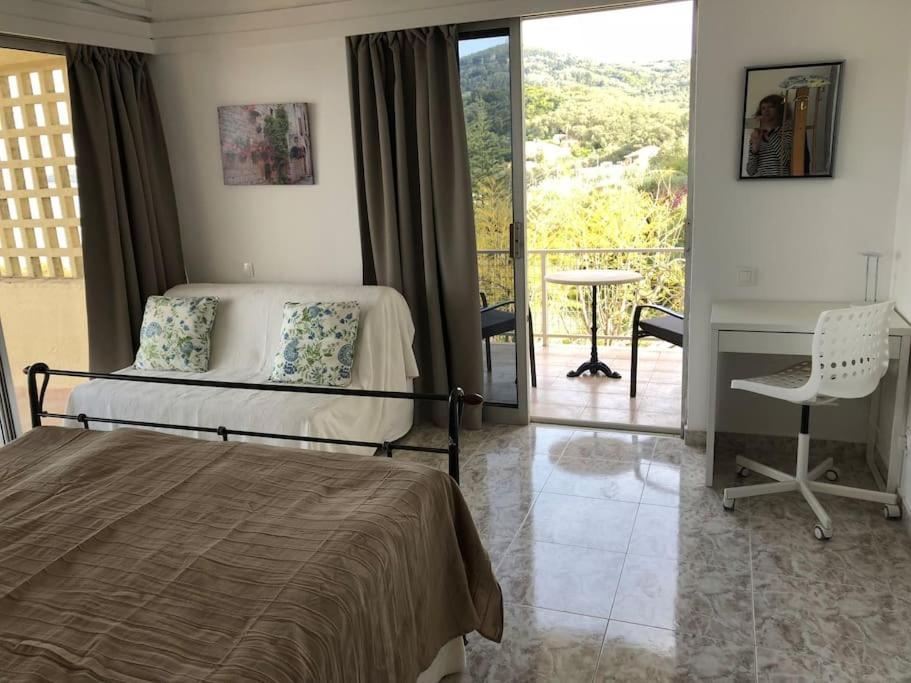 מסונגי Sea View Apartment With Swimning Pool מראה חיצוני תמונה